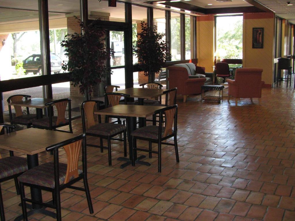 Rest And Relax Inn Ferry Pass Restaurant photo
